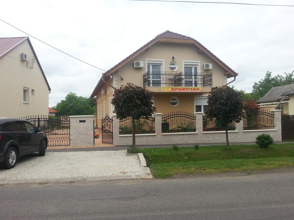 Marinica Apartman Hajdúszoboszló Dış mekan fotoğraf